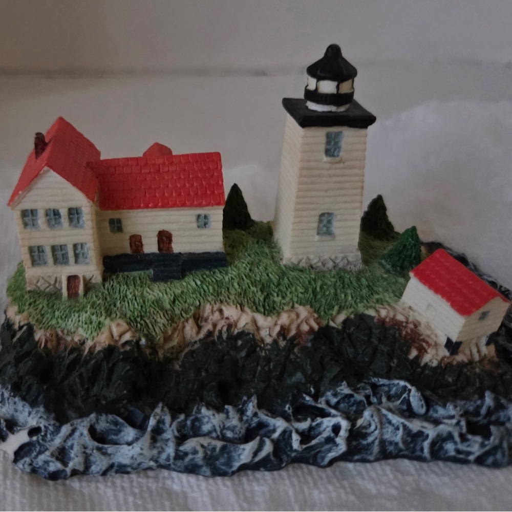 Vintage Hockamock Head Maine Lighthouses of North America Figurine 1996 Kerry